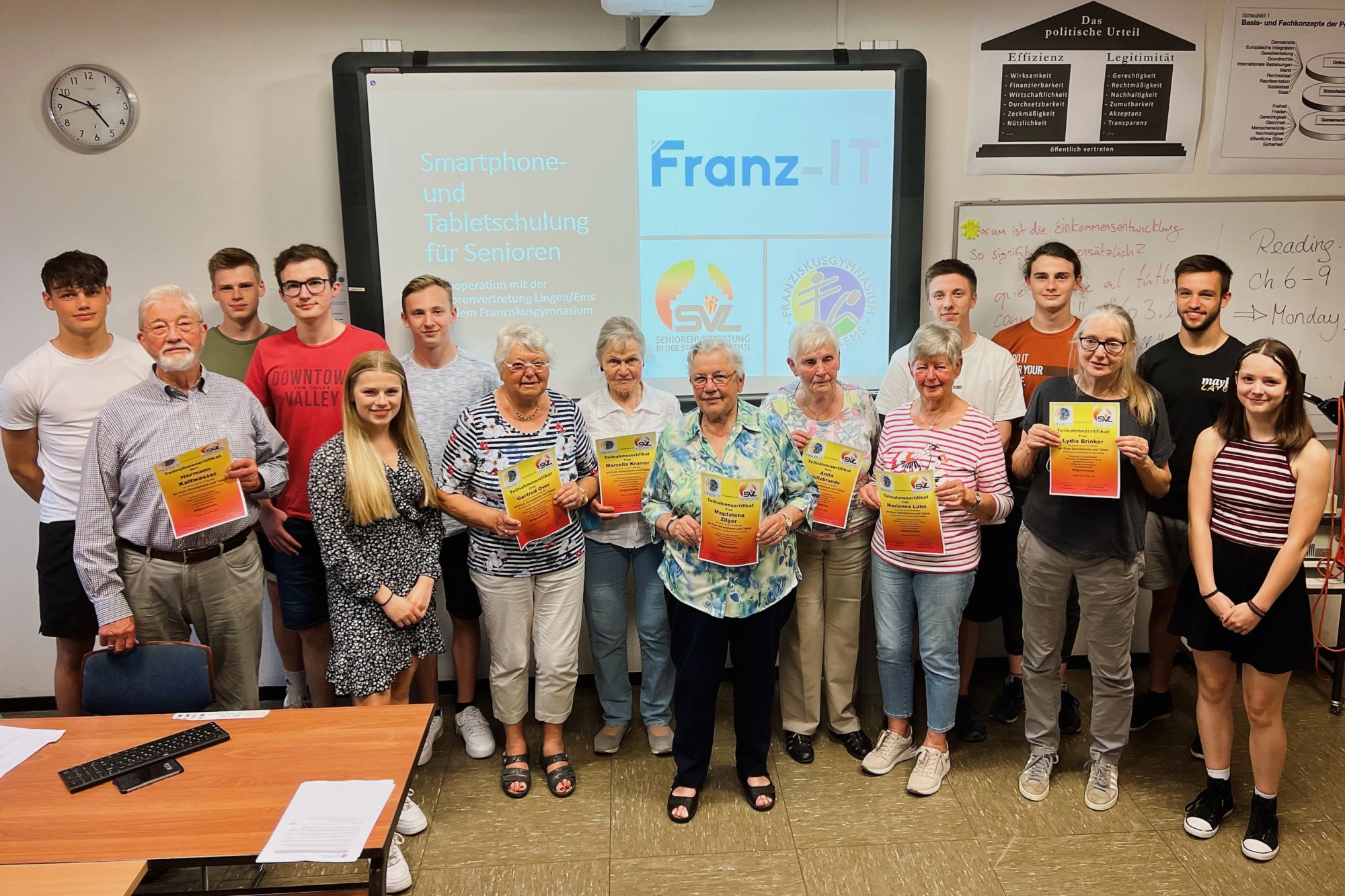 Neue Smartphone-Nutzer feiern erste Erfolge – FranzIT bietet wieder Seniorenschulungen an