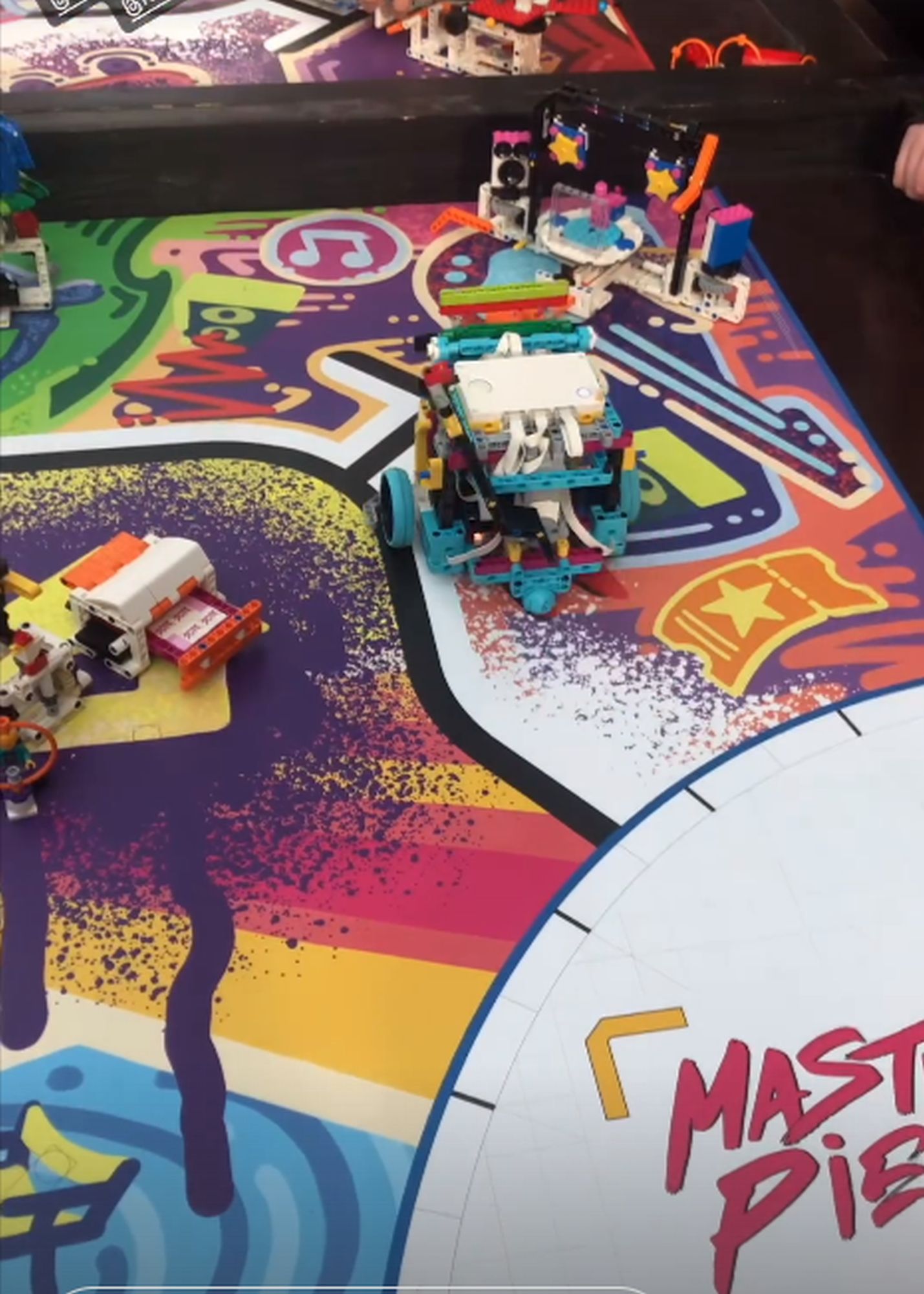 FranziRobots siegen bei Lego League