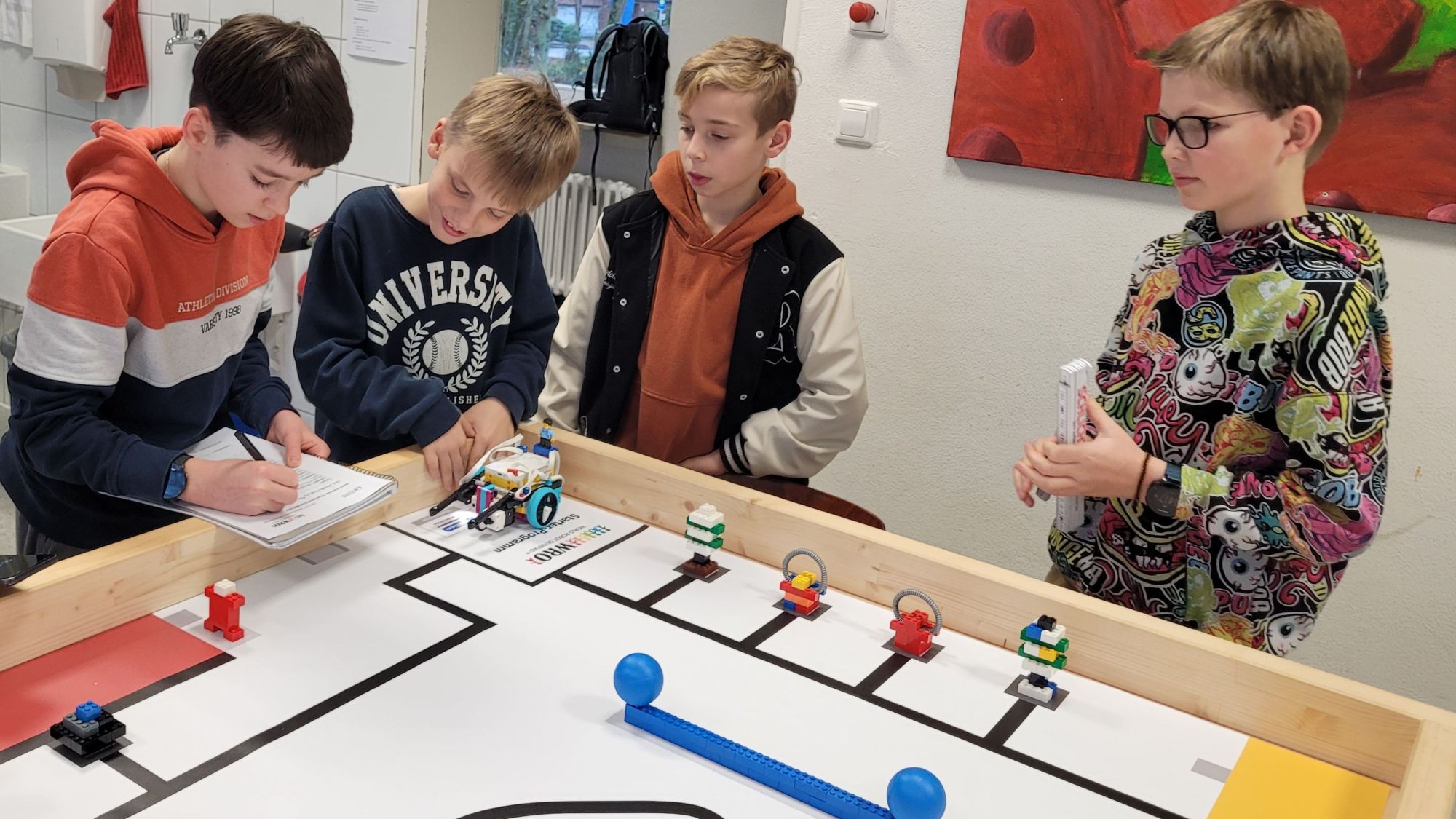 Gelungener Roboter-Wettbewerb am Franziskusgymnasium