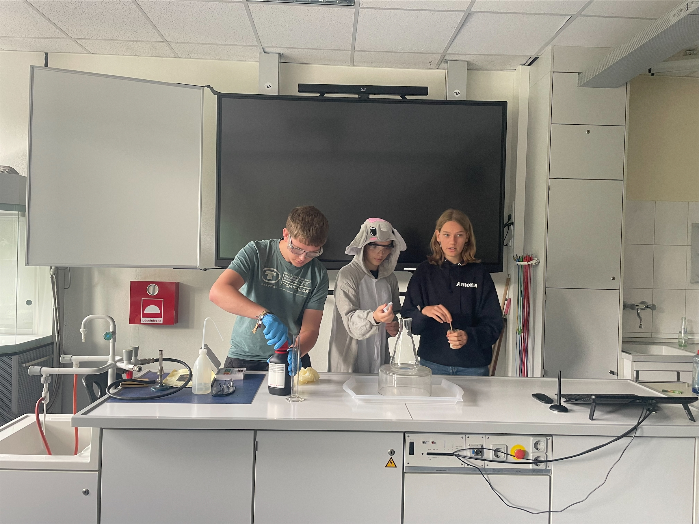 Elefantenzahnpasta beim Experiment des Monats