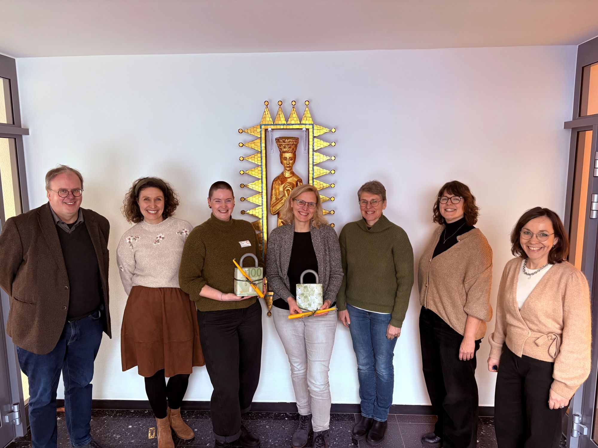 Erlös des Adventsbasars überreicht