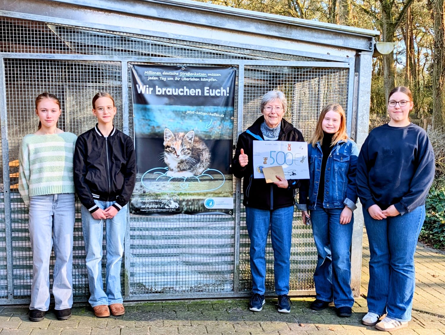 8e spendet 500 Euro für das Tierheim Lingen