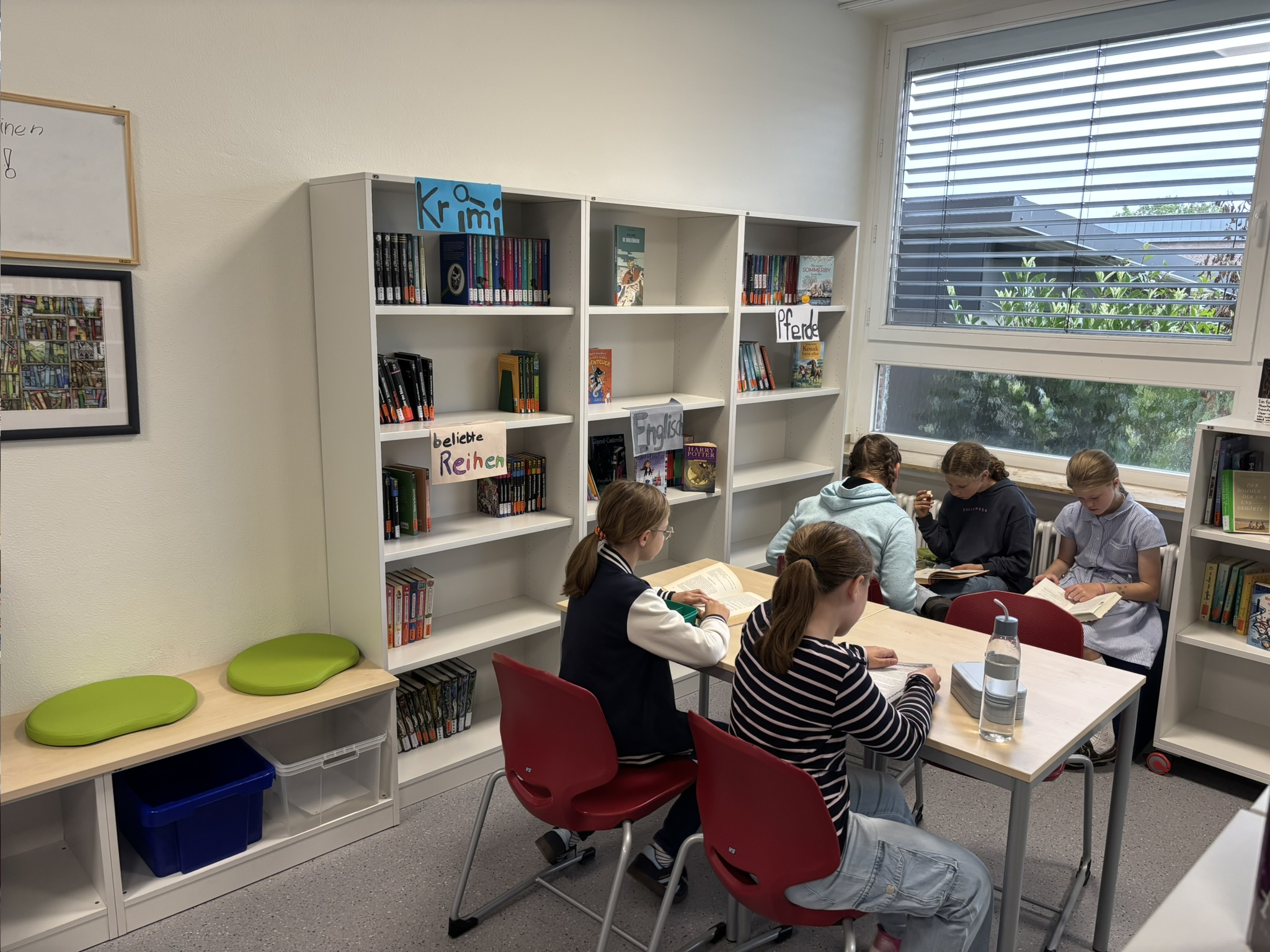 Frischer Lesestoff und längere Öffnungszeiten in der Schulbücherei